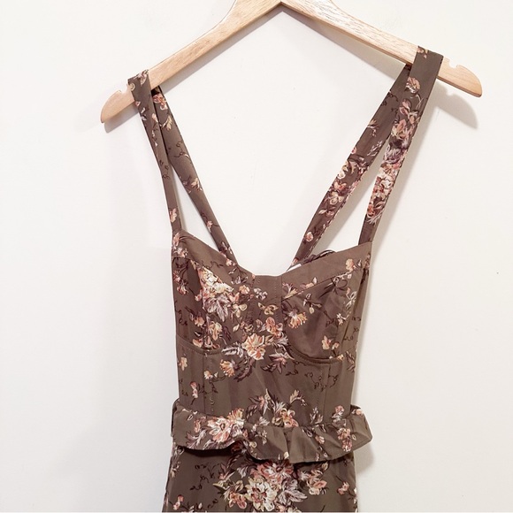 Petal & Pup Lillee Tiered Maxi Dress - Picture 7 of 10